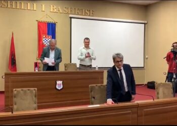 Benet Beci merr zyrtarisht detyrën: Në bashkin e Shkodrës do ndahen punët dhe jo privilegjet