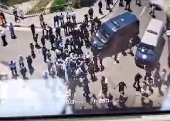 VIDEO/ Pretendimet e anëtarëve të MEK për dhunë nga efektivët, policia publikon pamjet me dron të aksionit në Manzë