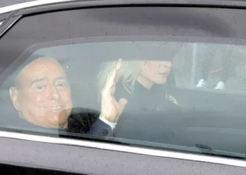 Ish-kryeministri italian, Berlusconi shtrohet sërish në spital, 3 javë pas daljes