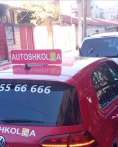 FOTO/ DPSHTRR 'skanon' autoshkollat e Tiranës, pezullohen 13 prej tyre. Për tre kërkohet heqja e licencës