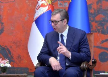 Rrëmbimi i 3 policëve/ Vuçiç takohet me ambasadorët e QUINT-it: Ndaloni Kurtin, po ndez një luftë të re në Ballkan