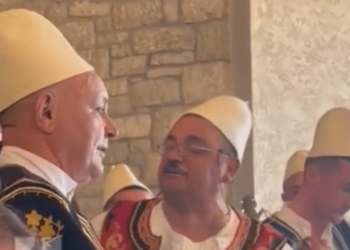 Tashmë labçe edhe për prokurorët: Dumani mbron të vërtetën, te peshqit ka hedhur rrjetën. I ka vlerat e rralla, rri në krye Alfred Balla