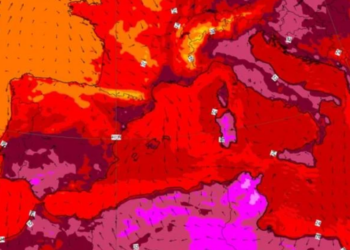 Anticikloni afrikan drejt Mesdheut, temperatura deri në 40 gradë. Mbërrin vala e parë e të nxehtit