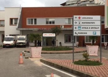 U rrëzua nga ashensori, 55-vjeçari nga Saranda transportohet me helikopter drejt Spitalit të Traumës