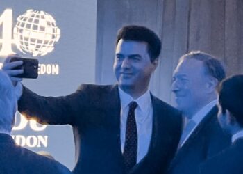 Shpalli kandidaturën për kreun e PD, Basha publikon foton krah Mike Pompeo