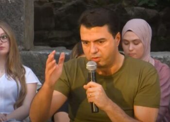 “Pastrim nga të korruptuarit”/ Basha, mesazh Berishës: PD u nda se u ngrit flamuri i rremë për interesa personale e pati aleancë me të keqen!