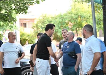 Basha ‘shigjeton’ Berishën: Modeli ynë ka në fokus shpresat e ëndrrat e njerëzve, jo hallet e pak politikanëve