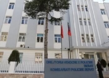 Kafka e një femre brenda qeses plastike në Berat, punonjësi i varrezave: Ishin edhe eshtra të tjera, pjesa e brinjëve dhe…!