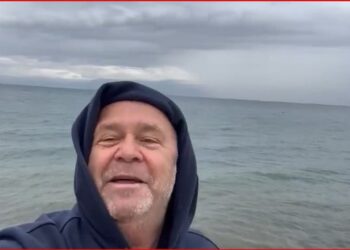 VIDEO/ Ironia e Gjergj Lucës: Në fillim më thoshin ky maloku i Salës, tani ky komunisti i Ramës e qeni i Draganës