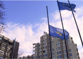 Përkeqësohet më tej situata/ Ministria e Jashtme e Kosovës, apel qytetarëve: Shmangni kalimin nëpër Serbi