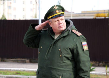 Ukraina vret gjeneralin rus, Moska sulmon qytetin e lindjes të Zelenskit