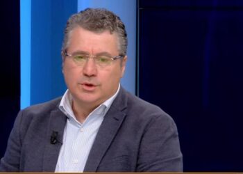 SHBA sfidon Kurtin, Minxhozi: Vuri Kosovën përballë krijuesve të saj, po “sharron degën ku është ulur”
