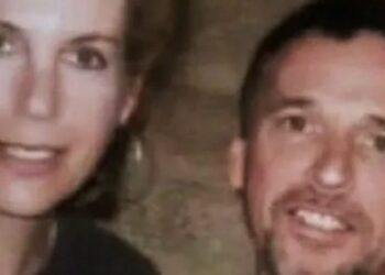 E frikshme/ I telefonoi familjes plot 35 herë pas vdekjes së tij, ja historia misterioze Charles E. Peck