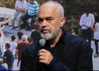 “Një sekretare e përgjithshme kapet në flagrancë…”/ Rama: Ne iniciuam reformën në drejtësi, s’ka kthim pas dhe as kompromis me askënd