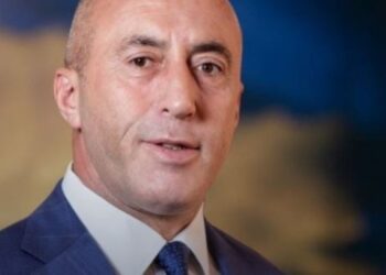 “Po izolon Kosovën”, Haradinaj bën thirrjen e fundit për Kurtin: Ndërro mendje sa je në kohë