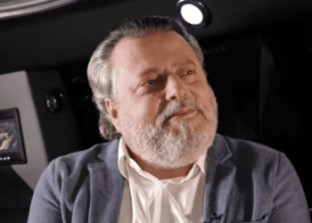 FOTO/ Humbi bashkëshorten nga një sëmundje e rëndë, Stefi Prifti zbulon partneren e re