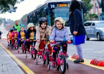 Tirana përzgjidhet nga Bloomberg si një nga 10 qytetet me infrastrukturë inovative për biçikletat