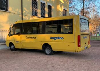 8 orë në autobusin e shkollës, stafi harron 3-vjeçarin brenda