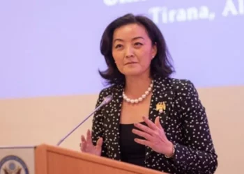 Yuri Kim: Populli shqiptar me atë amerikan janë të ngjashëm, mos u dorëzoni kurrë për një të ardhme të drejtë