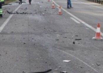 Aksident në Tiranë, përplasen 3 makina pranë TEG: Plagoset njëri prej drejtuesve