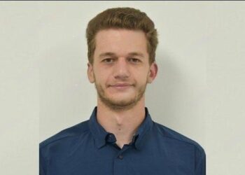 Studenti ekselent në SHBA, që mbyti me qese plastmasi të ëmën diagnostikohet me “çrregullime të humorit”