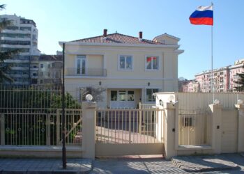 Mesazhet kërcënuese/ Ambasada ruse i kërkon policisë shqiptare shoqërim me eskortë