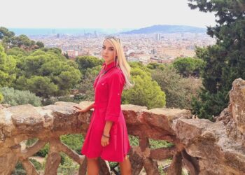 27-vjeçarja zhduket në ishullin grek, familja pretendon për rrëmbim