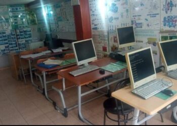 FOTO/ DPSHTRR ‘skanon’ autoshkollat e Tiranës, pezullohen 13 prej tyre. Për tre kërkohet heqja e licencës