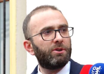 Incidenti me mbështetësit e Bashës, Gazment Bardhi: Sjellje prej grupimi paramilitar!