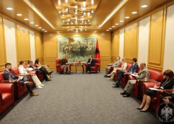 “Bashkëpunim në fushën e mbrojtjes dhe sigurisë”/ Presidenti Begaj takim me Shefin e Byrosë së Gardës Kombëtare të SHBA-së