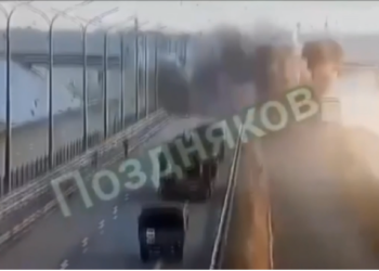 VIDEO/ Pamje nga momenti kur helikopteri rus godet me raketë kamionin ushtarak Wagner teksa përparojnë drejt Moskës
