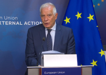 “Zgjedhje të reja sa më shpejt”/ Borrell: Kryetarët shqiptarë dhe protestuesit serbë, të tërhiqen nga komunat në veri