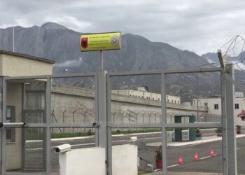 Lejuan drogë në qeli, pezullohen nga detyra tre punonjës të burgut të Peqinit