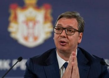 Vuçiç paralajmëron bisedime me serbët e Kosovës, datat e vëna në dispozicion