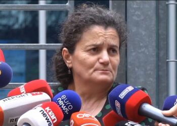 “Gërdeci”/ Familjarët si palë në proces, avokati: Fitore për familjen! Zamira Durda: Urdhri i ministrit vrau djalin tim