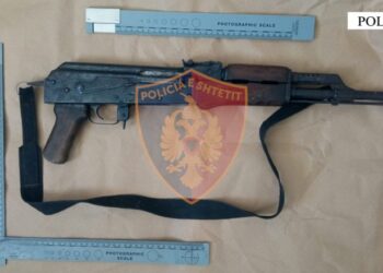 Qëlloi me automatik, arrestohet në flagrancë 36-vjeçari në Poliçan