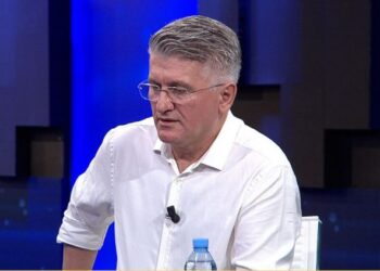“Qesharake”/ Gjekmarkaj për 29 korrikun: Basha u rikthye për ego të shfrenuar personale. Secili do hapë nga një qofteri