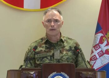Kreu i ushtrisë serbe i kërkon KFOR-it të mbrojë serbët në Kosovë! Gjenerali: Nëse marrim urdhër nga Vuçiç, gati të përmbushim detyrimet