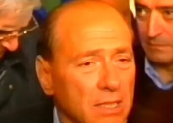 VIDEO/ “Tragjedia e Otrantos”! Pamjet kur Berlusconi shpërthen në lot për anijen shqiptare të mbytur në 1997