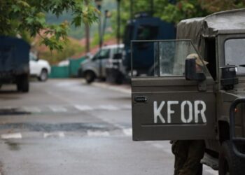 KFOR: Jemi në kontakt me autoritetet serbe për rastin e tre policëve të Kosovës