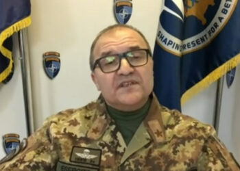 Komandanti i KFOR-it pas takimit me Vuçiç: Jemi të gatshëm të përballemi me çdo skenar