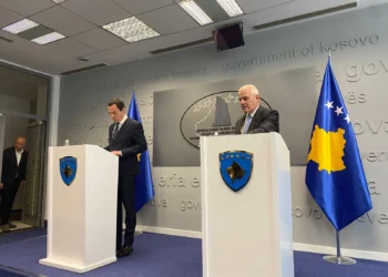 Shpërfilli SHBA-BE për Veriun, Kurti tani u kërkon ndihmë: Habitem, pse heshtin për rrëmbimin e tre policëve?!