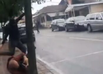 Sulmi ndaj gazetarëve në Leposaviq, arrestohet në tjetër serb