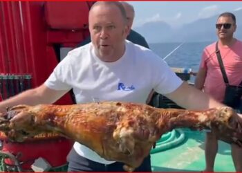 VIDEO/ Festa e Kurban Bajramit, Gjergj Luca kurban në mes të detit: Urim special jo hipokrit…!