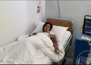 Balla e viziton në spital/ 31-vjeçarja nga Levani sjell në jetë fëmijën e dhjetë! Njërit prej djemve i vë emrin Beqar