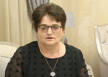 4 vite pas vrasjes së Florian Selimit në Fier, nëna: 25 seanca gjyqësore dhe s´ka drejtësi, po manipulohen provat
