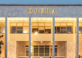 Opera “Aida” rikthehet ne TKOB, shfaqja ngjit në skenë artistë shqiptarë dhe të huaj