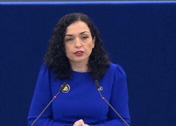 Osmani falenderon SHBA për lirimin e tre policëve të rrëmbyer