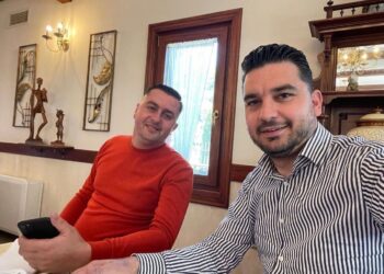 SPAK e arrestoi për blerje votash për kandidatin e Berishës, del foto e Klodian Kapedanit me Fisnik Qosjen