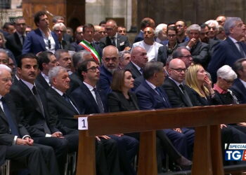 FOTO/ Berlusconi përcillet në ‘banesën e fundit’, Rama i pranishëm në ceremoninë mortore të ish-kryeministrit italian